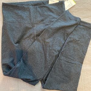 NWT dark grey leggings || size L